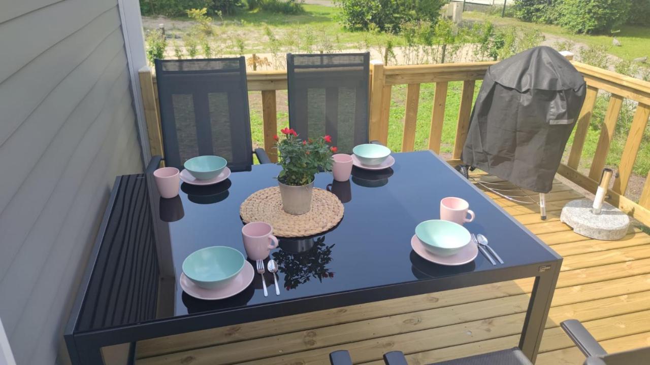 Mobilheim Herz Lauwersoog - Chalet Robbengat Екстериор снимка